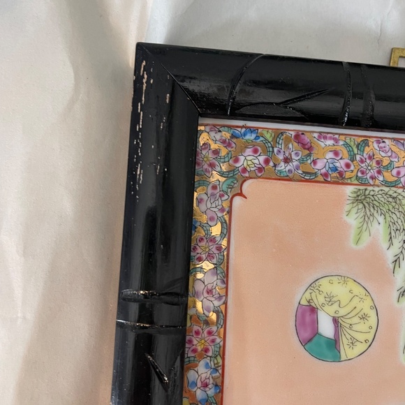 Framed Vintage Chinese Famille Rose Porcelain Plaque in Bamboo Style Frame - Picture 6 of 7